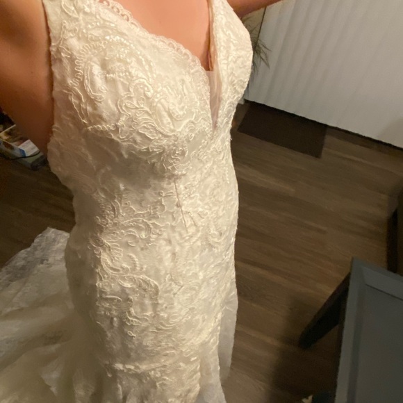 Wedding Gown - 8 Petite - Never Worn - Picture 6 of 13